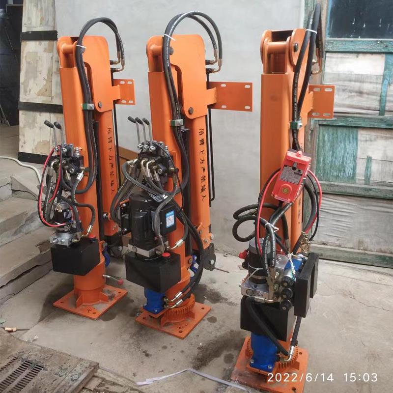 邢台市重汽蓝牌随车吊 3.2吨 国六动力强 液压驱动 农用自卸起重机